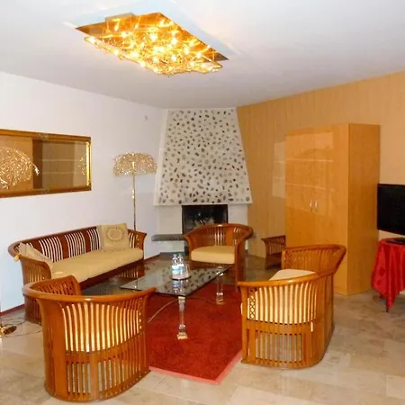 Hotel Krone 2*